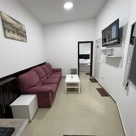 Hostel Casa Popa Nan بوخارست المظهر الخارجي الصورة