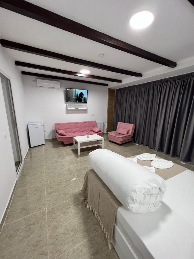Hostel Casa Popa Nan بوخارست المظهر الخارجي الصورة