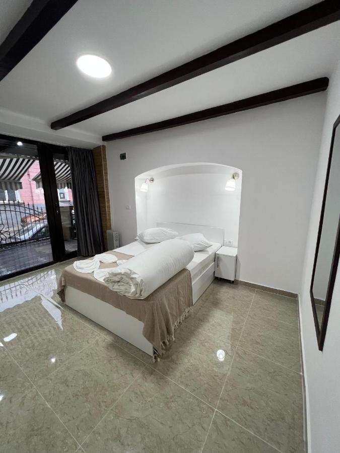 Hostel Casa Popa Nan بوخارست المظهر الخارجي الصورة