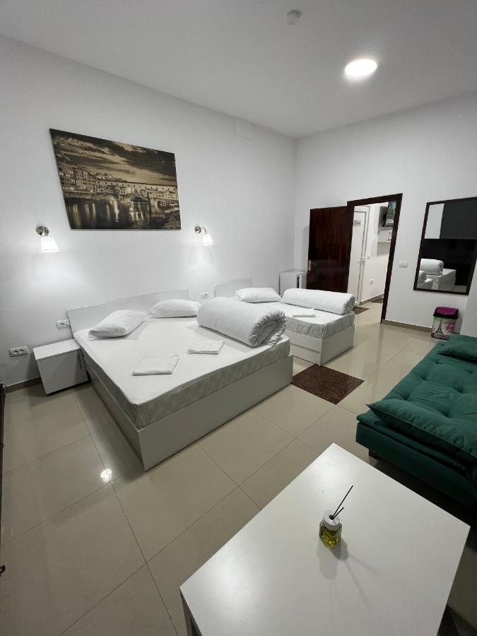 Hostel Casa Popa Nan بوخارست المظهر الخارجي الصورة
